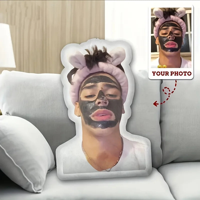 مقارنة الصورة الأصلية بالوسادة المقصوصة على أريكة